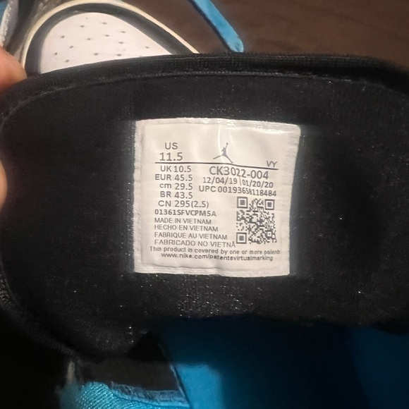 Jordan Athletic Shoes - Blue, Black, White Air Jordan Low SE Laser Blue - Picture 3 of 8